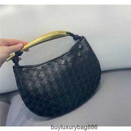 Bags Authentic Designer Fashion Bags Half Shark s Metal Handbag Month Bags Bag Wrist Botte s Turn Light Luxury Version Versatile Handbag Woven Out WN-CYUO