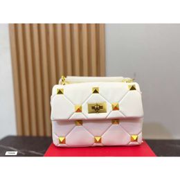 Chain Rivet Lock Designer Women Rhombus Portable Bag Messenger Bags Rock Vualentino Buckle Large Flip 23 New Shoulder Stud Square 5LCV