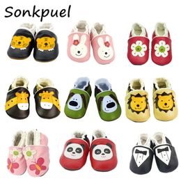 Flat shoes Cute Baby Shoes Girls Soft Moccasins Shoe Winter Plus Velvet Antislip Girl Sneakers Toddler Boy born First Walker 231218