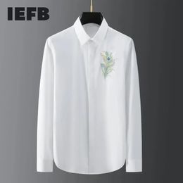 Shirts IEFB Runway High Quality Men's Spring Long Sleeve Shirt Peacock Feather Precision Letter Embroidery Slim Fashion Blouse 9Y5617 210