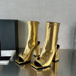 Stivali Super Stiletto Zipper Women Half Boots Oppresa Opta Piep Affermati fanatici traspirato Stivali sexy a molti colori Sliver oro Bianco nero taglia 35-41