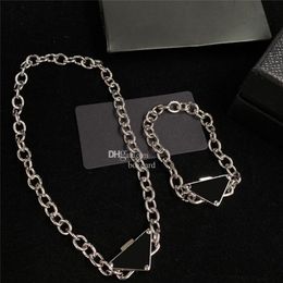 Vintage Thick Chain Jewellery Necklace Sets Triangle Shape Letter Designer Earrings Women Pendant Studs Girl Chain Crystal Eardrop G326x