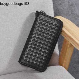 Mens Wallet BottegaaVeneta Bags Discounted Long 2023 New Korean Edition Genuine Leather Cowhide Handbag Woven Zipper with Large Capacity