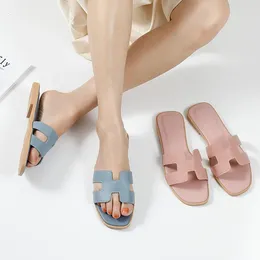Slippers One Line For Women Anti Slip Rubber Flat Bottomed Beach Wear Fashionable Versatile Women's Shoe Sandals
