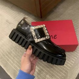brand Luxury casual shoes designer shoes Roger Italian small leather shoes womens drill square buckle breathable laces with box seasons water drill