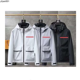 Designer Jacket Mens Jacket Coat Fashion Letter Red Waterproof Windproof Coat Women Outerwear