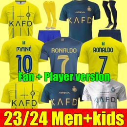 23 24 Maglie da calcio Al Nassr FC Ronaldo 2023 2024 Home giallo via CR7 Gonzalo Mane Martinez Talisca donne FANS versione giocatore uomo bambini kit Maglia da calcio Al-Nassr