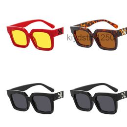 Luxury White Fashion Frames Sunglasses Brand Men Women Sunglass Arrow x Frame Eyewear Trend Hip Hop Square Sunglasse Sports Travel Sun Glasses J98 2JWY