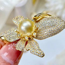 Brooches MeibaPJ Natural Golden Pearl Flower Corsage Brooch Fashion Sweater Jewellery For Women Empty Tray