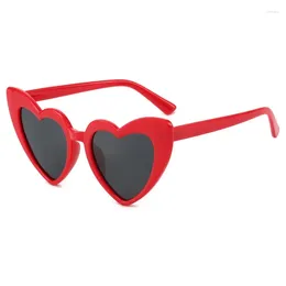 Sunglasses Fashion Love Heart Women Retro Big Frame Shades UV400 Brand Designer Trending Men Sun Glasses Unique Outdoor Goggles