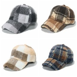 Lamb cashmere Winter hat for man Women Baseball Caps Hat with Curved Eaves Warm British Retro Snapback Classic Checkered Baseball Hat