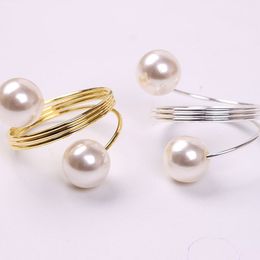 Elegant White Pearl Spring Napkin Ring Hotel Wedding Decor Metal Napkins Buckle Festival Party Banquet Table Decoration Supplies BH8155 FFJ