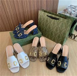 Designer women sandals fashion beach slippers luxury chunky heels high quality leather shoes atmosphere classic room flat outdoor mule