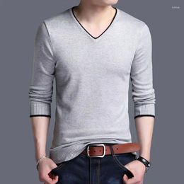 Men's Sweaters 2023 Autumn And Winter Thin V-neck Sweater Korean Style Plaid Slim Casual T-shirt Men Clothing