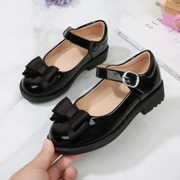 Flat shoes Black Girls School Shoes Non-slip Flats Bow Glossy Children Leather Shoes Non-slip Simple Non-slip Princess Kids Versatile 231219