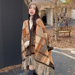 Women's Knits 2023 Imitation Cashmere Air Conditioning Cape Outside The Fashion Cloak Autumn And Winter Niche Retro Plaid Warm Scarf Woman