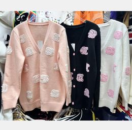 Nya kvinnors tröjor Fashion Knitwear Women Brand CC Designer Sweaters Spring Autumn Styles