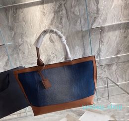 Wholesale Classic Designer Tote Bag Women High Capacity Composite Shopping Handbag with Leather Trim Shoulder Bags Fashion Ladies Handbags Oversize