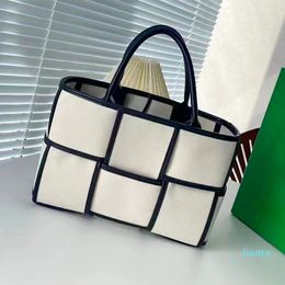 2023 Shoulder bag fashion shop black Basket handbags travel weekender wallet Canvas weave shopper Bags