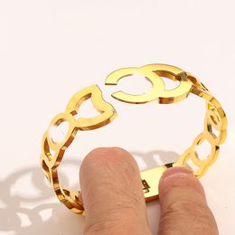 Fashion Branded Bangles Bracelets Women Bangle Designer Jewellery Gold Plated Hollow Out Stainless Steel Wedding Gift