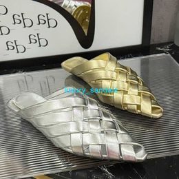 Womens Designer Shoes Botte Venetas Alfie Slippers Openback Leather Slippers Appearance Too Highhollow Woven Genuine Leather Pointed Silver Sandals for Summ HBQH