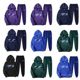 Mens Hoodie Trapstar Tracksuit Rainbow Hooded Embroidery Plush Letter Decoration Thick Sportswear Men And Women Sportswear Suit Zipper 451