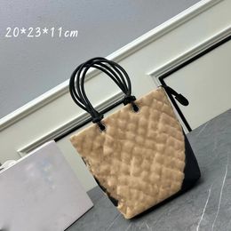 2023 designer bag shoulderv bags designer handbags crossbodys pursess clutch bag 19bag lThe chain ling package
