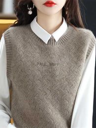 Women's Sweaters Korean Women's Knitted Wool Vest 2023 Winter New Loose Comfortable Sleeveless Crew Neck Sweater Knitwear Warm Tops Outwear Y7664L231213