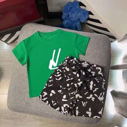 Sets Babykleidung T-Shirt Kinder Designer Set Kindersets Kleinkind Kleidung 115 Alter Mädchen Junge T-Shirt 2023 Luxus Sommer Shorts Ärmel mit Le