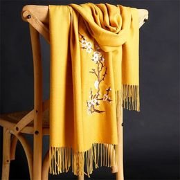 Scarves LaMaxPa Winter Warm Solid Scarf For WomenLady Soft Wool Pashmina Shawls Flower Embroidery Cashmere Female Wraps Capes 231219