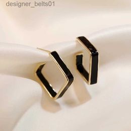 Dangle Chandelier Black White Enamel Square Dangle Earrings Gold Colour Metal Women's Drop Earrings Vintage French Style Geometry Ear AccessoriesL231219