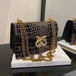 Designer Chain Bags For Women Bright Crocodile Pattern Small Square Bag New Popular Chain Trend Crossbody Bag Female Purse