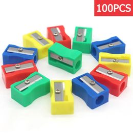 Pencil Sharpeners 100pcslot Mini Plastic Sharpener Candy Colour Standard Cutting Machine Student School Office Stationer wholesale 231219