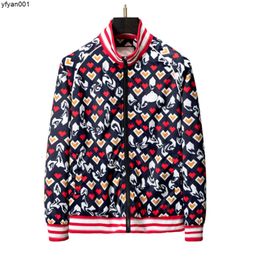 Mens Jacket Designer Woman Coat Spring Autumn Hoodie Zipper Casual Hooded Jackets Outside Sport