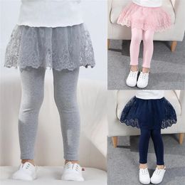 Leggings tights Cotton Baby Girls Leggings spets prinsessa kjol-bants vår höst barn smala kjolbyxor i 2-7 år barnkläder 231218