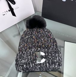 Simple Slim Knitted Hat High-End Letter Embroidery Woollen Cap Warm Sweet Lady Temperament