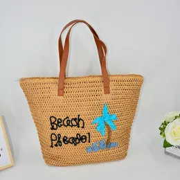 Horizontal women's strap lined with tote bag shooting prop diagonal beach bag, Top length 45cm, height 36cm, bottom width 15 strawberries, Large capacity
