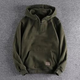 Mens Hoodies Sweatshirts Solid Color Sweatshirt for Men Thickened Hooded Winter Fashion Warm Hoodie with Zipper Decor Elastic Cuff Big Pocket 231218