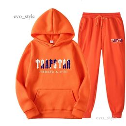 Mens Hoodie Trapstar Tracksuit Rainbow Hooded Embroidery Plush Letter Decoration Thick Sportswear Men And Women Sportswear Suit Zipper 352