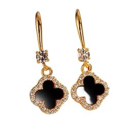 Classic Designer Clover Women's Dangling Earrings Diamond Pearl Delicate Earrings Good-looking Hundred Women's Jewelry Full of High-end Feeling