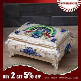 Jewellery Boxes Classic Jewellery Box Vintage Style Flower Carved Trinkets Storing Container Creative High-end Ring Necklace Small Storage Boxes 231218