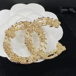 2023 c18k goldplated lotus brooch with rhinestone embellishment fashion noble broche luxury brooch designer jewelry highquality la2787