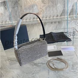 Top diamond handbag Shoulder bag specially designed for women Bust fashionable Chain handbag Handmade fashioned Totes Cosmetic Eve169E