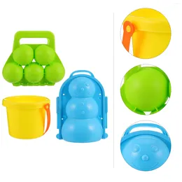 Skiing Jackets 1 Set Snow Game Tools Snowball Clips Buckets Snowman Molds (Random Color)