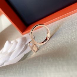 Designer Women Rose Gold Ring Classic Lock Ring Diamond 18K Luxury Jewellery Size 6 7 8 Wedding Fashion Rings Gift