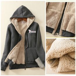 Winter Warm Faux Fur Velvet Coat's Flannel Hooded Jacket Queen Print Coral Fleece Harajuku Hoodies Ladies Sweatshirt 231220