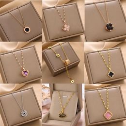 Four Leaf Flower Necklaces Not Fade Titanium Steel Love Heart Roman Numerals Letter Animal Design Pendant Fashion Rhinestone Choke2314