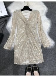 Basic Casual Dresse Sexy Glittering Gold Piece of Cultivate One s Morality Show Thin Host Dress Long sleeved V neck Party 231219