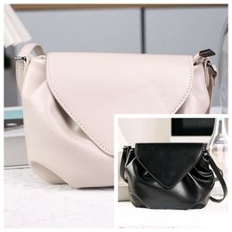 Latest fashion designer fancy small triangle shape flap string women cross body bags purse for girls shoulder bag FMT-4127