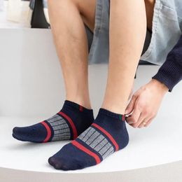 Men's Socks 5 Pairs Of Mens Casual Boat Simple Sweat Absorbing Breathable Vertical Bar Parallel Bars Ovement Tube